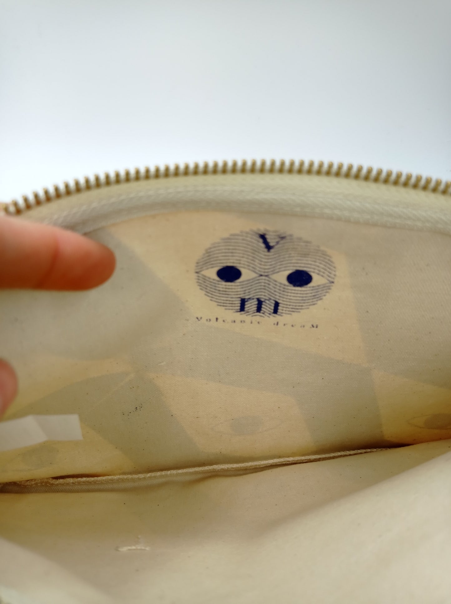 pochette piccola con tracolla da polso serigrafata