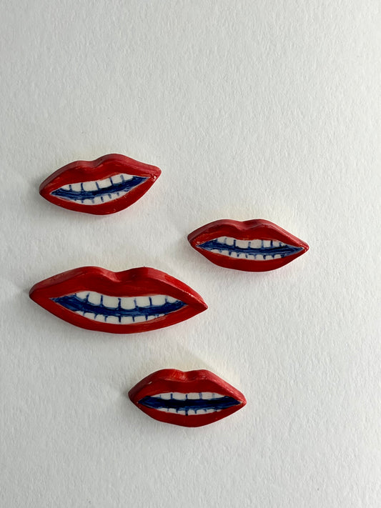 Spilla bocca in ceramica