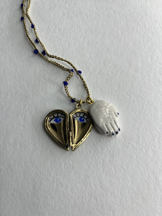 collana talisMANO con ciondolo lover's eye, mano in ceramica e metà cuore porta foto