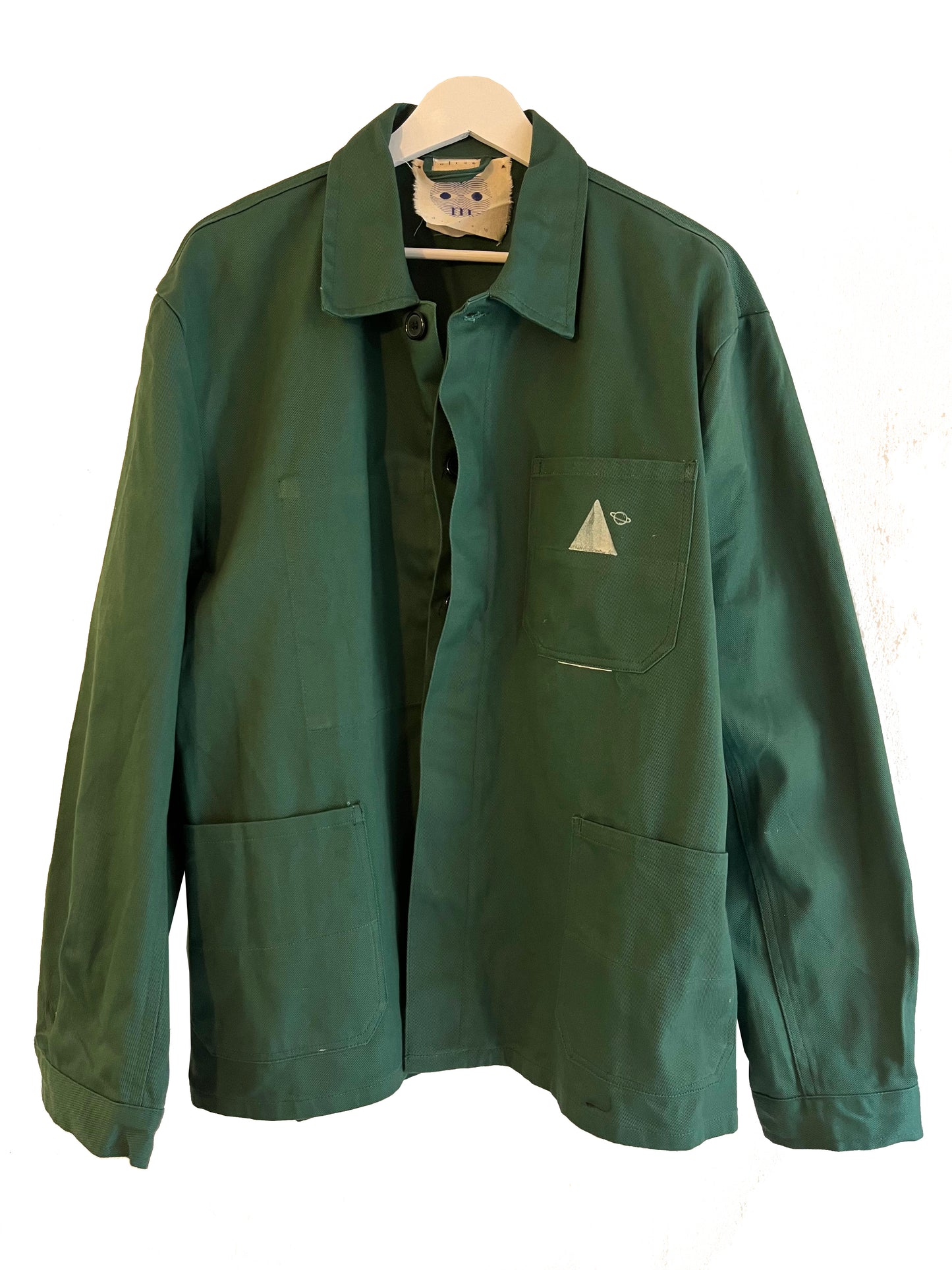 shacket verde bosco con coccodrilli bianchi