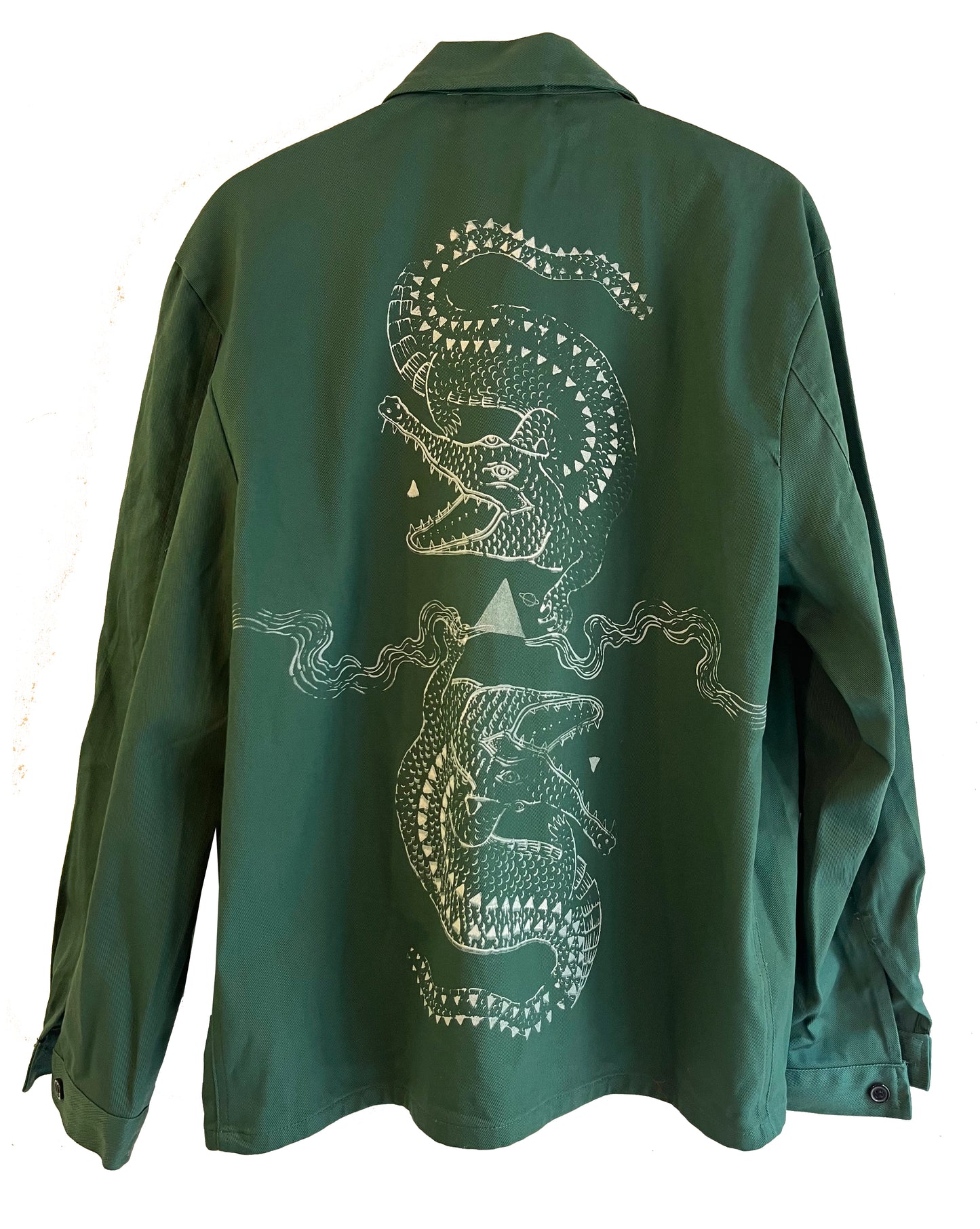 shacket verde bosco con coccodrilli bianchi