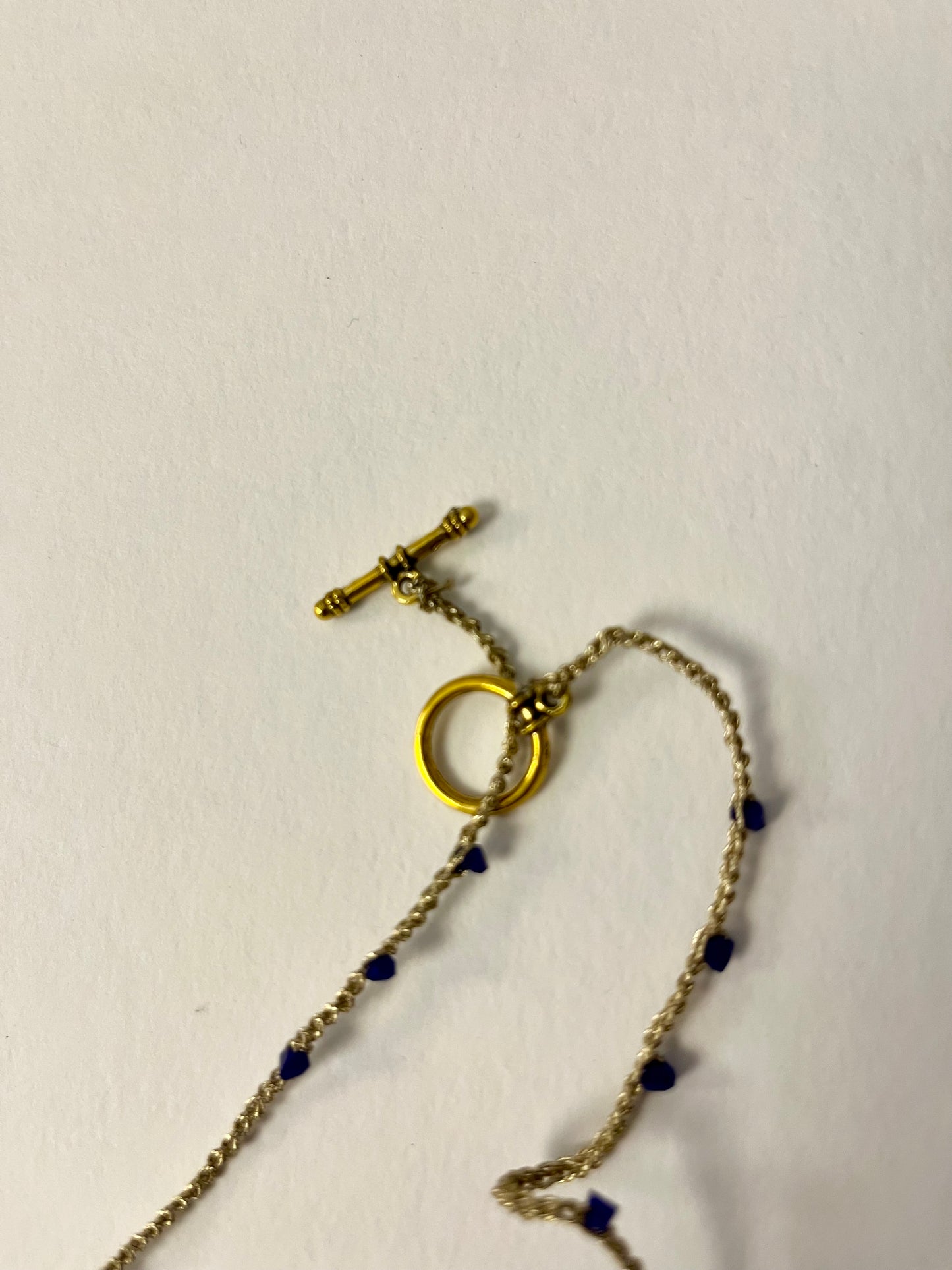 collana talismano contro l'aggressività in ceramica