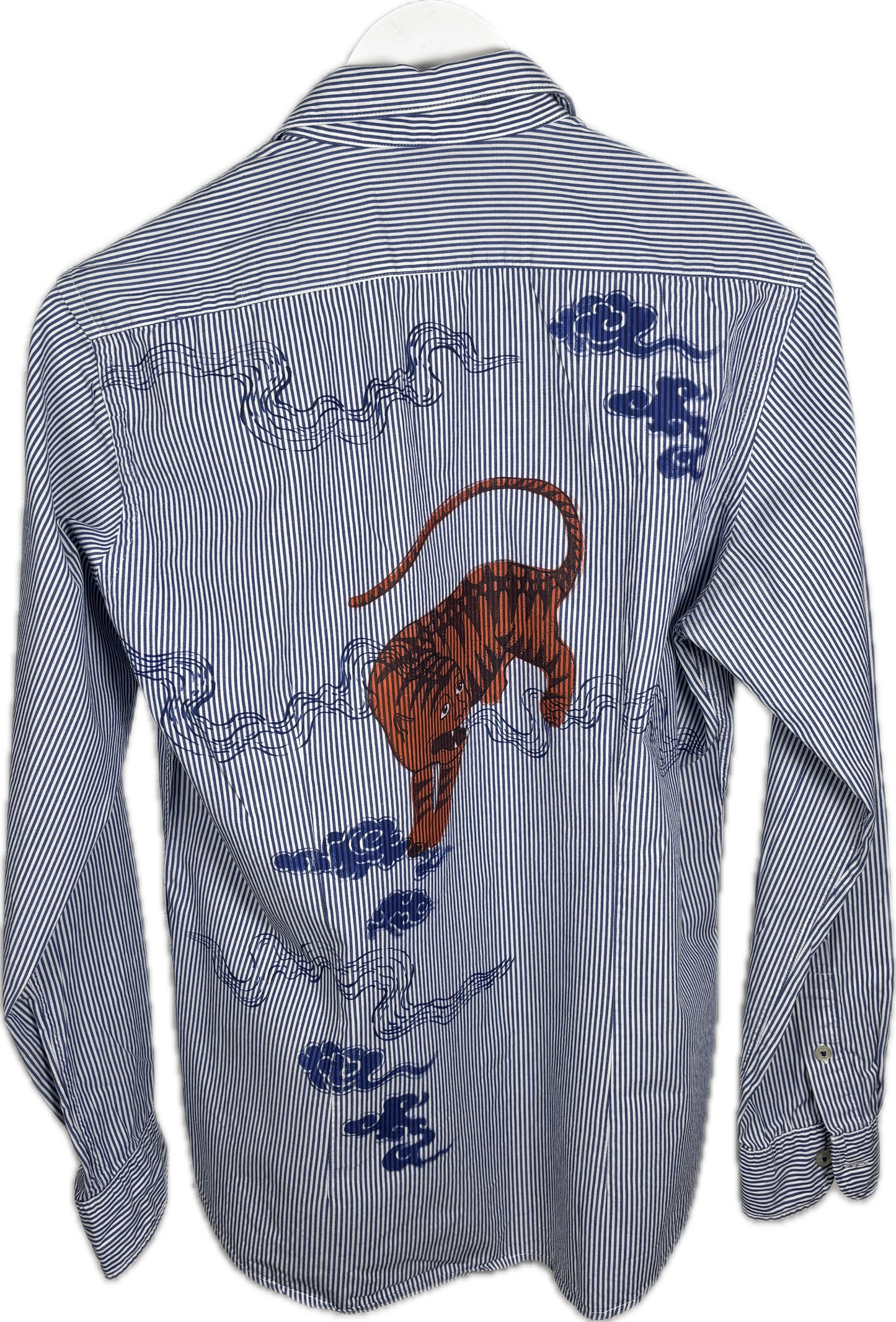 Camicia uomo a righine  upcycled con tigre serigrafata
