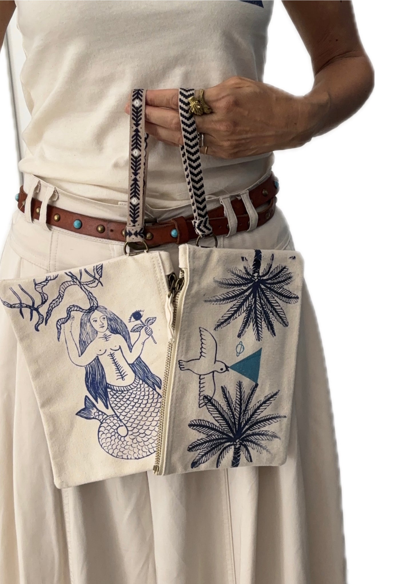 Pochette piccola con cordino serigrafata con motivi marini