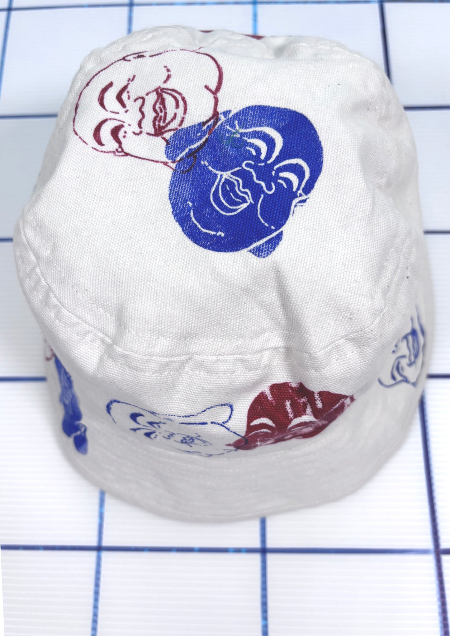 Cappellino da pescatore bianco raw serigrafato
