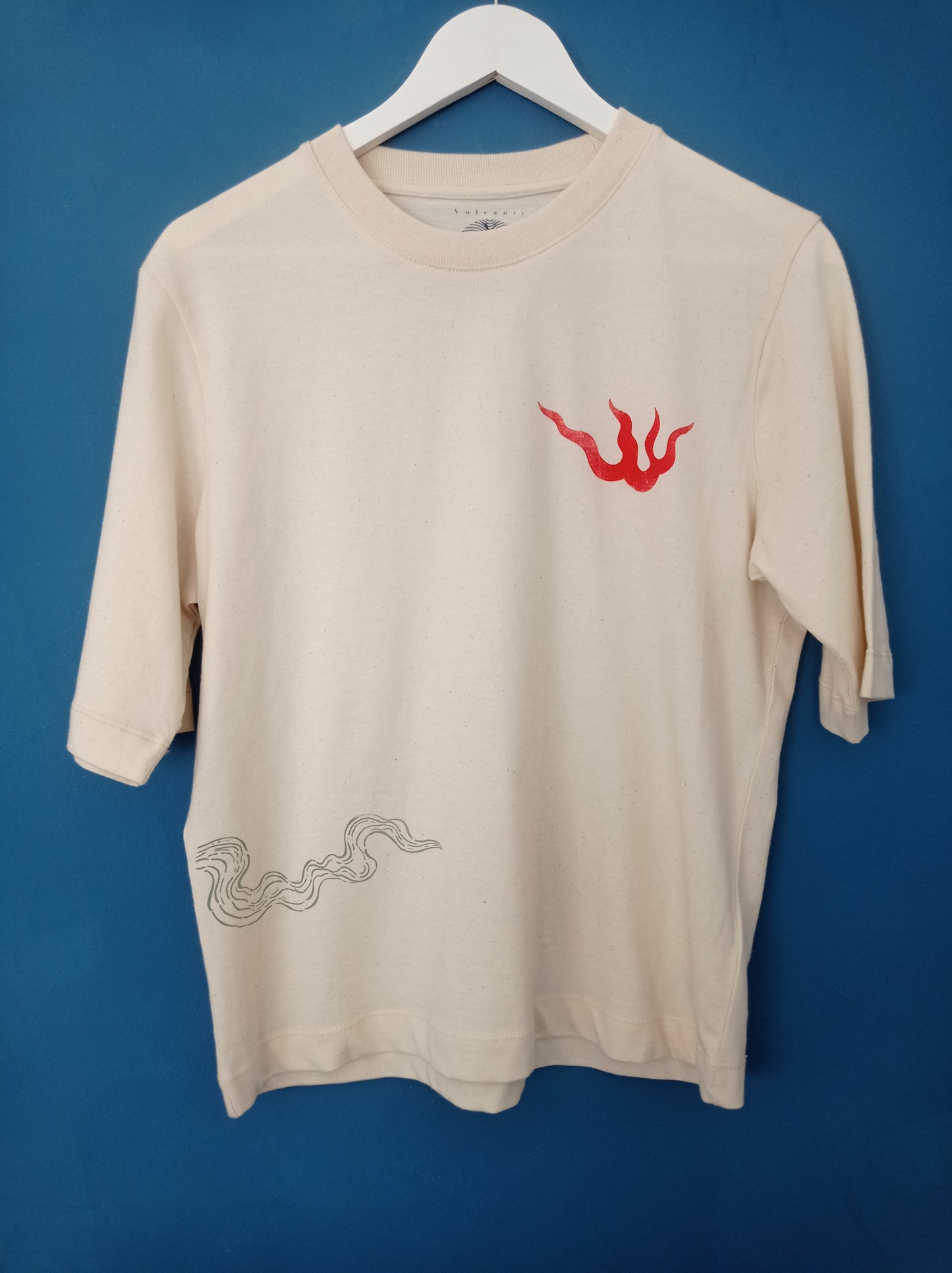 TSHIRT modello boxy color bianco raw serigrafata con dragoni