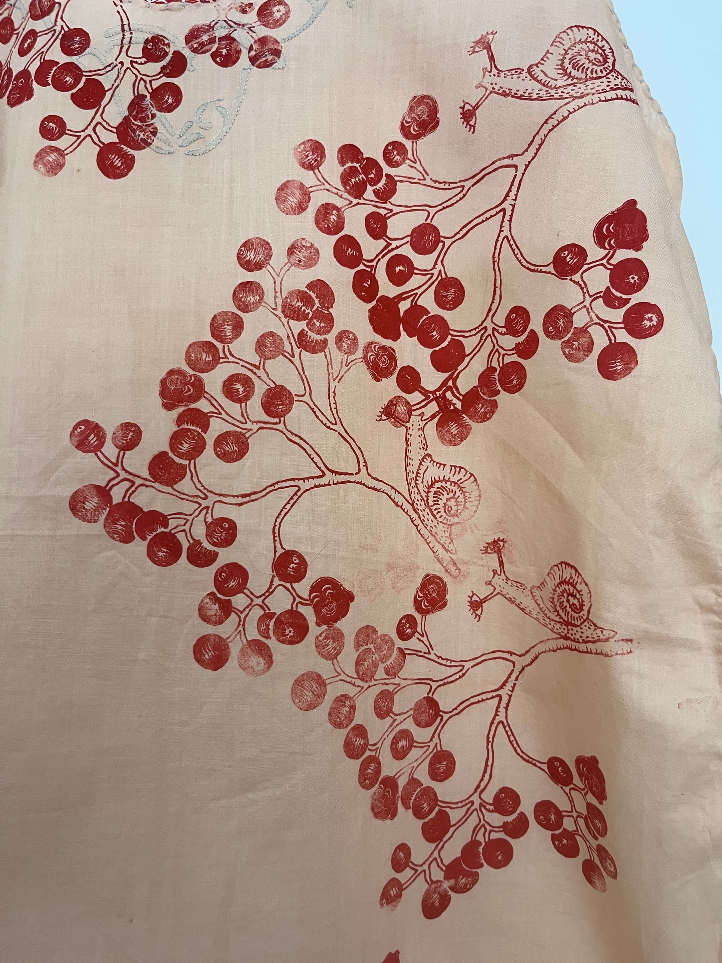 body vintage gusto gelato alla pesca con topping di ribes