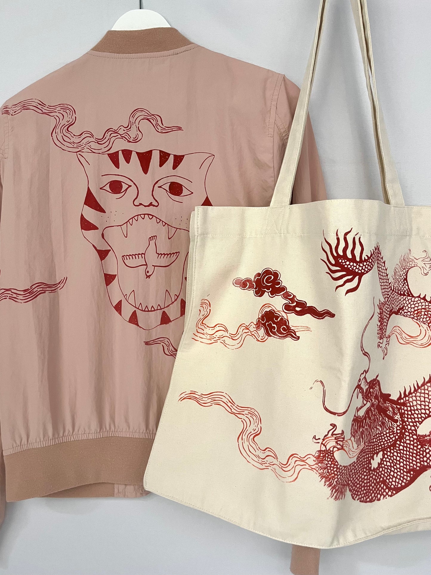 bomber upcycling rosa cipria con tigre mattone TG XS