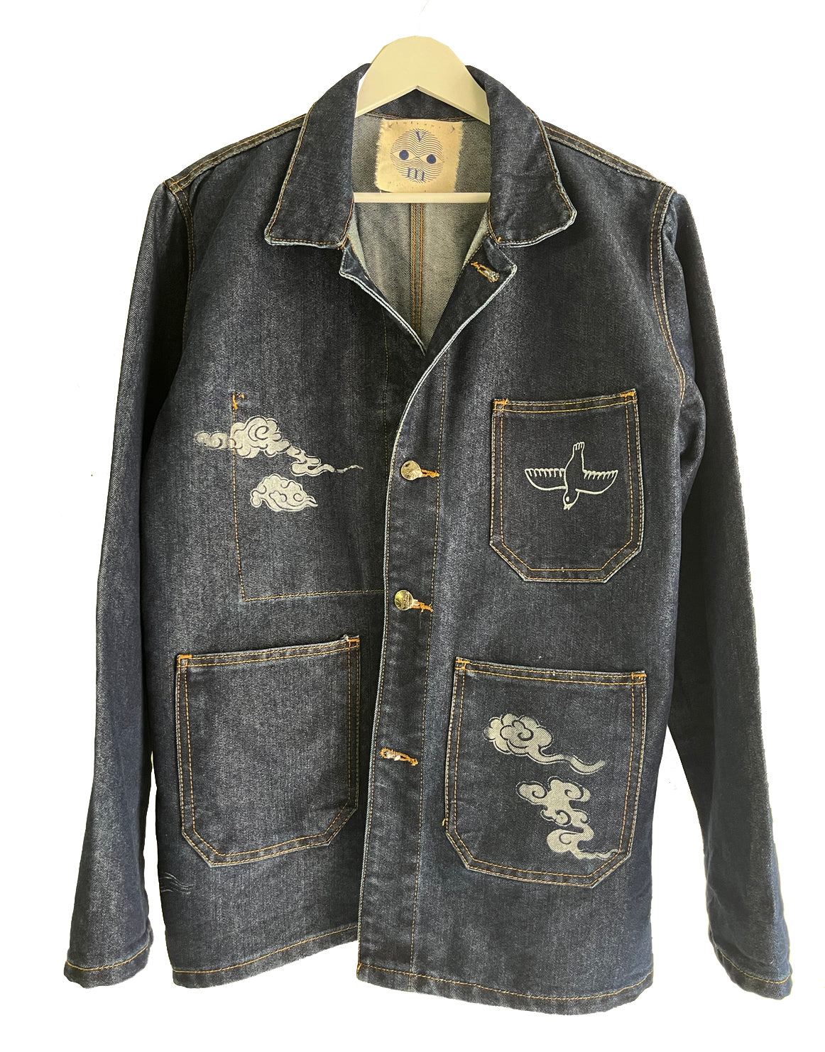 Giacca in denim spesso serigrafata con nuvole e profili